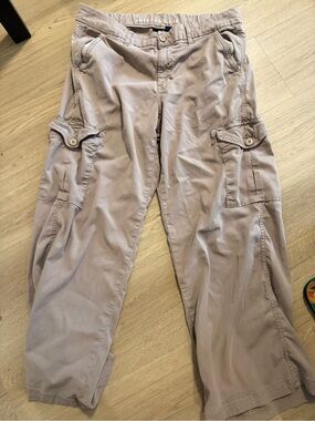 Wide leg Cargo Pants in Light Taupe size 10 short